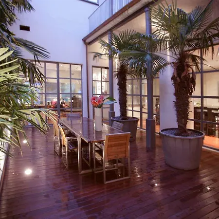 ホテル Townhouse 12